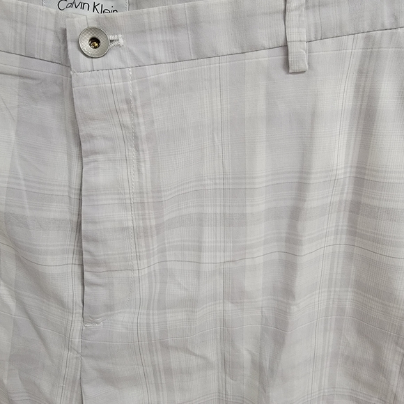 #126 Calvin Klein men's shorts size 42 - Picture 2 of 4